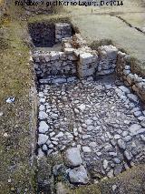 Excavacin arqueolgica de la Calle Teodoro Calvache n 29. Pavimento