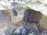Cuevas Piquita. Cueva VII. Hornacinas y pesebre