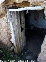 Cuevas Piquita. Cueva IV. Puerta
