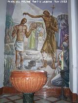 Iglesia de Santa Marta. Pila bautismal y fresco de Francisco Baos