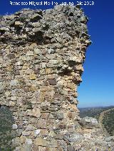 Castillo de Torre Alver. Muro de la Torre del Homenaje a intramuros