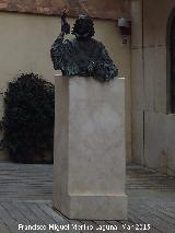 Monumento a Pedro de Mena. 