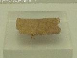 Cerrillo Blanco. Peine de marfil. Tumba masculina n 14. Periodo orientalizante 700 - 601 a.C. Museo Provincial