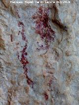 Pinturas rupestres de las Cuevas del Curro Abrigo I. Detalle de las manchas centrales de la derecha del grupo I