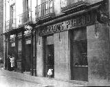 Calle Manuel Jontoya. Foto antigua. En frente de estos comercios la Calle Ancha