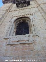 Catedral de Jaén. Torre del Reloj. Ventana baja de la fachada