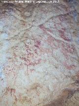 Pinturas rupestres del Pecho de la Fuente III. Antropomorfos Y y restos de pinturas
