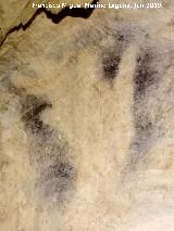 Pinturas rupestres y petroglifos de la Cueva de Doa Trinidad. Mano