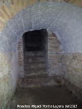 Baslica de San Ildefonso. Criptas. Escaleras de acceso a la parte del refugio de las criptas