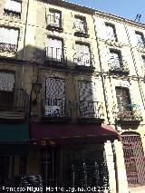 Edificio de la Plaza Doctor Quesada n 8. 