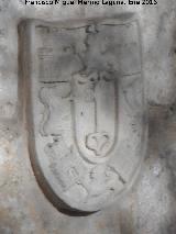 Fuente del Rey. Escudo de Alcalá la Real