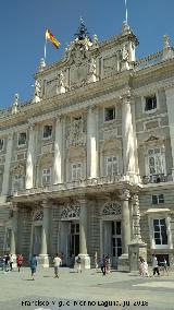 Palacio Real. Portada sur