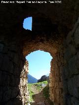 Castillo de Otiar. Torren de Acceso. Interior de la puerta