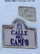 Calle del Campo. Placa antigua y placa nueva