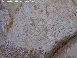 Eremitorio de la Cueva de las Cruces. Flor actual hecha a comps sobre un antiguo grabado de una hoja