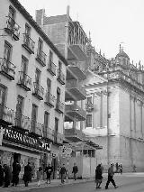 Edificio de la Calle Ramn y Cajal n 1. Foto antigua. En construccin