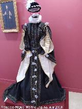Felipe II. Vestido de Isabel de Valois. Exposición Palacio Episcopal Salamanca