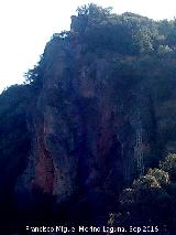 Cueva del Candil. Pared rocosa donde se ubica