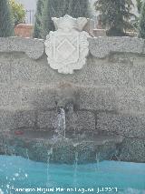 Monumento a los Marqueses de Linares. Fuente