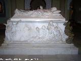 Cripta de los Marqueses de Linares. Lateral