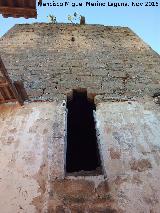Castillo de la Aragonesa. Puerta alta con matacn de la Torre del Homenaje