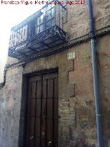 Casa de la Calle Príncipe Alfonso nº 12. Balcón y portada