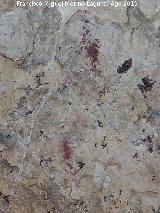 Pinturas rupestres del Abrigo del Puerto. Manchas de la parte superior derecha