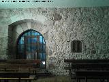 Iglesia de Santiago Apstol. Muros interiores de piedra