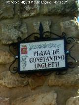 Plaza Constantino Unguetti. Placa
