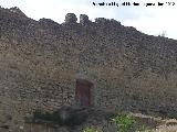 Muralla de Sabiote. Restos de almenas de la muralla oeste