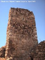 Castillo del Berrueco. Torren rectangular que progege el arco albarrano con su saetera