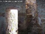Castillo del Berrueco. Puerta de acceso y escaleras hacia la azotea del Torren circular derecho