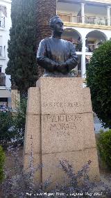 Monumento a Emilio Luque Morata. 
