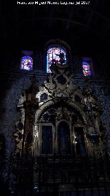 Catedral de Granada. Capilla de la Virgen del Carmen. Efecto de las vidrieras