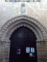 Real Monasterio de Santa Clara. Portada lateral