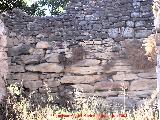 Castillo de Garc Fernndez. Piedras ciclpeas de la muralla