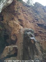 Abrigo de la Cascada. Formaciones rocosas