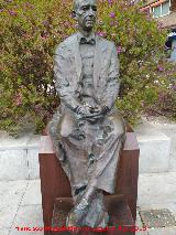 Manuel de Falla. Escultura en el Bulevar de la Avenida de la Constitucin - Granada
