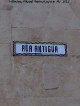 Calle Ra Antigua. Placa