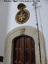 Colegio del Arzobispo Fonseca. Escudo y puerta