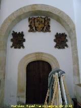 Colegio del Arzobispo Fonseca. Escudos y puerta
