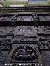 Catedral de Jaén. Coro. El abrazo en la Puerta Dorada. Venera