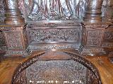 Catedral de Jaén. Coro. Visitación de la Virgen a Santa Isabel. Relieve entre el asiento y el relieve principal