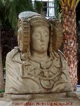 Monumento a la Dama de Elche. Busto de la Dama de Elche