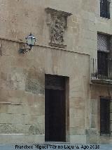 Casa Seorial de la Plaza de Santa Mara n 1. Escudo y portada