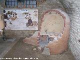 Ciudad iberorromana de Isturgi. Reconstrucción de un horno romano