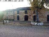 Aldea El Campillo. Casas de piedra vista