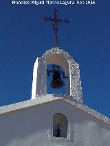 Iglesia de La Rábita. Cruz, espadaña y hornacina