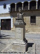 Monumento a Alonso de Vandelvira. 
