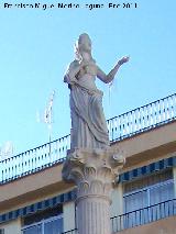 Monumento a Helvia. Estatua de Helvia